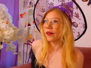 EsmeSnowKitty