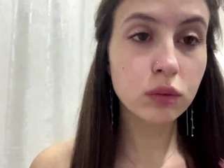 shanaehilfiker's live room