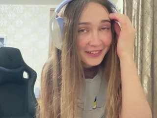 Emily live cam preview