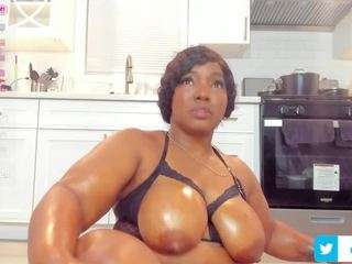 Live webcam model reginabans on Soda Cams