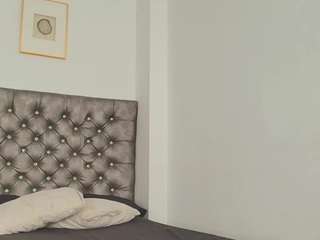 NahiaSoleil live cam preview