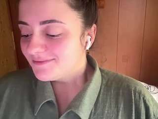 NedaGaunce live cam preview