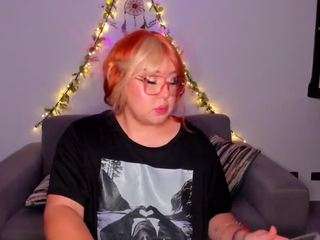 valyi live cam preview