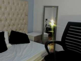 sofiavelvet1 live cam preview