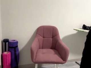 Kiki live cam preview