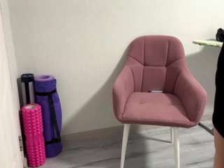 Kiki live cam preview