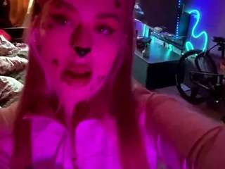 MitziMasino live cam preview