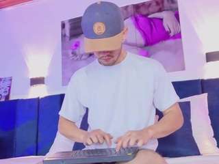ferandmax Live Webcam on CamSoda