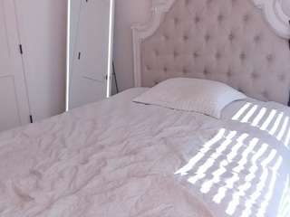 queen-sofie Live Webcam on CamSoda