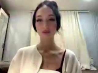 garnetgugino webcam