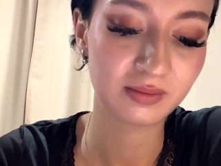 GarnetGugino live cam preview