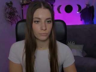 lara-nair