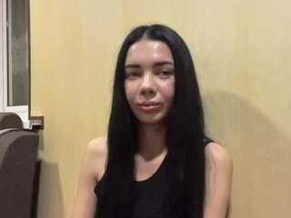 LeanaBolls live cam preview