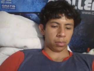 CarlosAlbert02 live cam preview