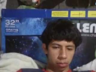 CarlosAlbert02 live cam preview