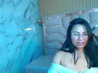 Valentina-r1 live cam preview