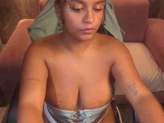 ZayaBoobs live cam preview