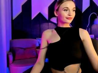 MilaLuxia live cam preview