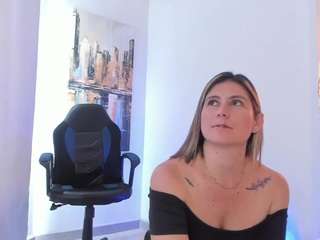 Mia Lens