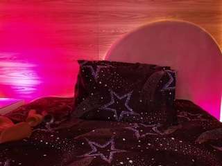 kiara-lopez Live Webcam on CamSoda