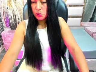 Mayra22