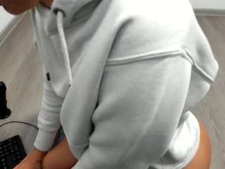 nicolejessy live cam preview