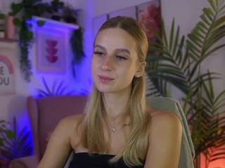 BritneyDee live cam preview