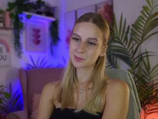BritneyDee live cam preview