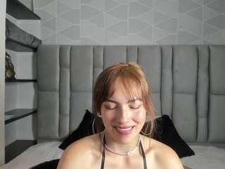 Lia-miller's cam show statistics and live stream