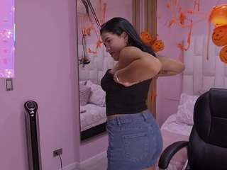 mia-black20