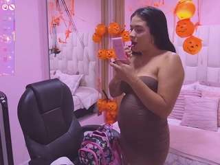 mia-black20
