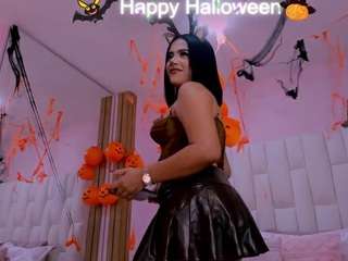 mia-black20