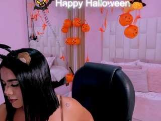 mia-black20