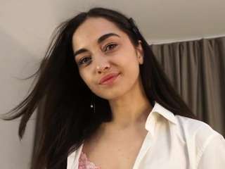MiaPerry
