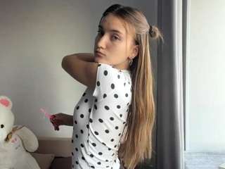Mia live cam preview