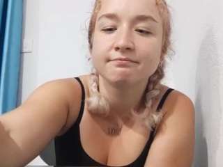 Cristy live cam preview