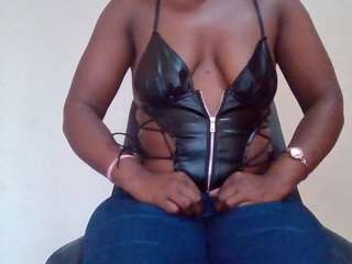 nellydarkchocolate