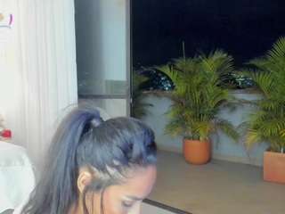 Este modelo está ao vivo agora. anierouse