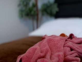 selena42 webcam