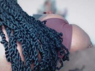 selena42 Sex Cam Show