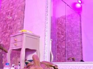 Live webcam model rochelepalmer on Soda Cams