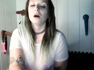 Lady the Tramp's Live Sex Cam Show