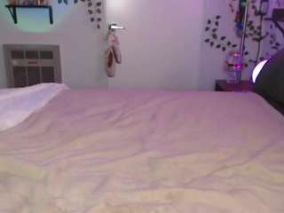 marshmallow-princess-420's CamSoda show and profile