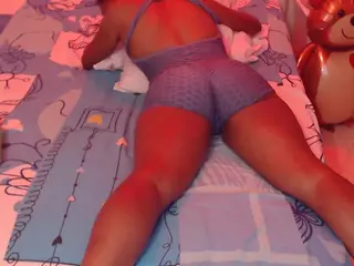 sashakorny99's Live Sex Cam Show