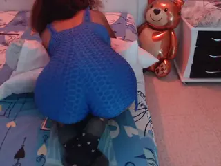 sashakorny99's Live Sex Cam Show