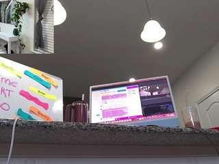 kinky-kris Live Webcam on CamSoda