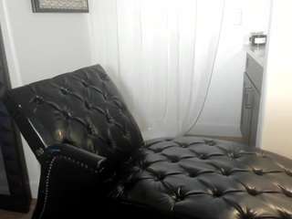 giannalove's CamSoda show and profile