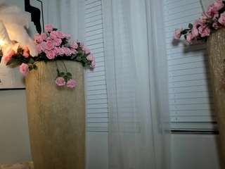 giannalove's CamSoda show and profile