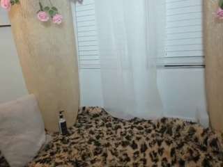 giannalove's CamSoda show and profile