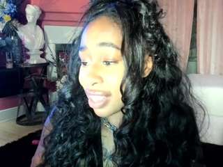 giannalove's CamSoda show and profile